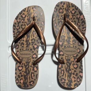 Havaiana Flip Flops size 7/8